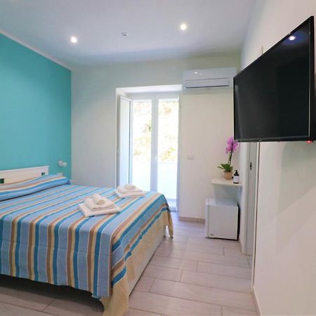 Bed&Blue Sorrento Hotel ภายนอก รูปภาพ