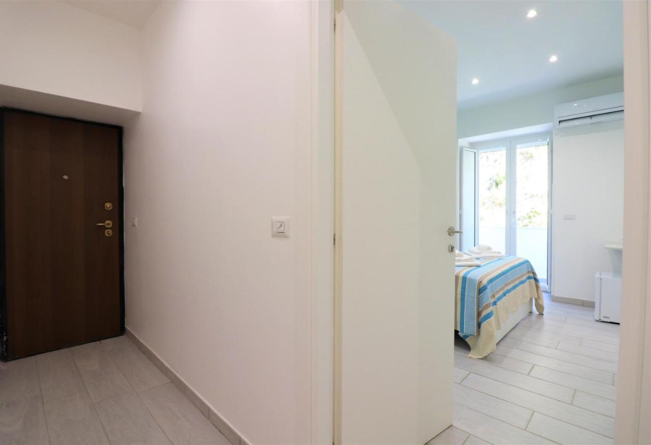 Bed&Blue Sorrento Hotel ภายนอก รูปภาพ