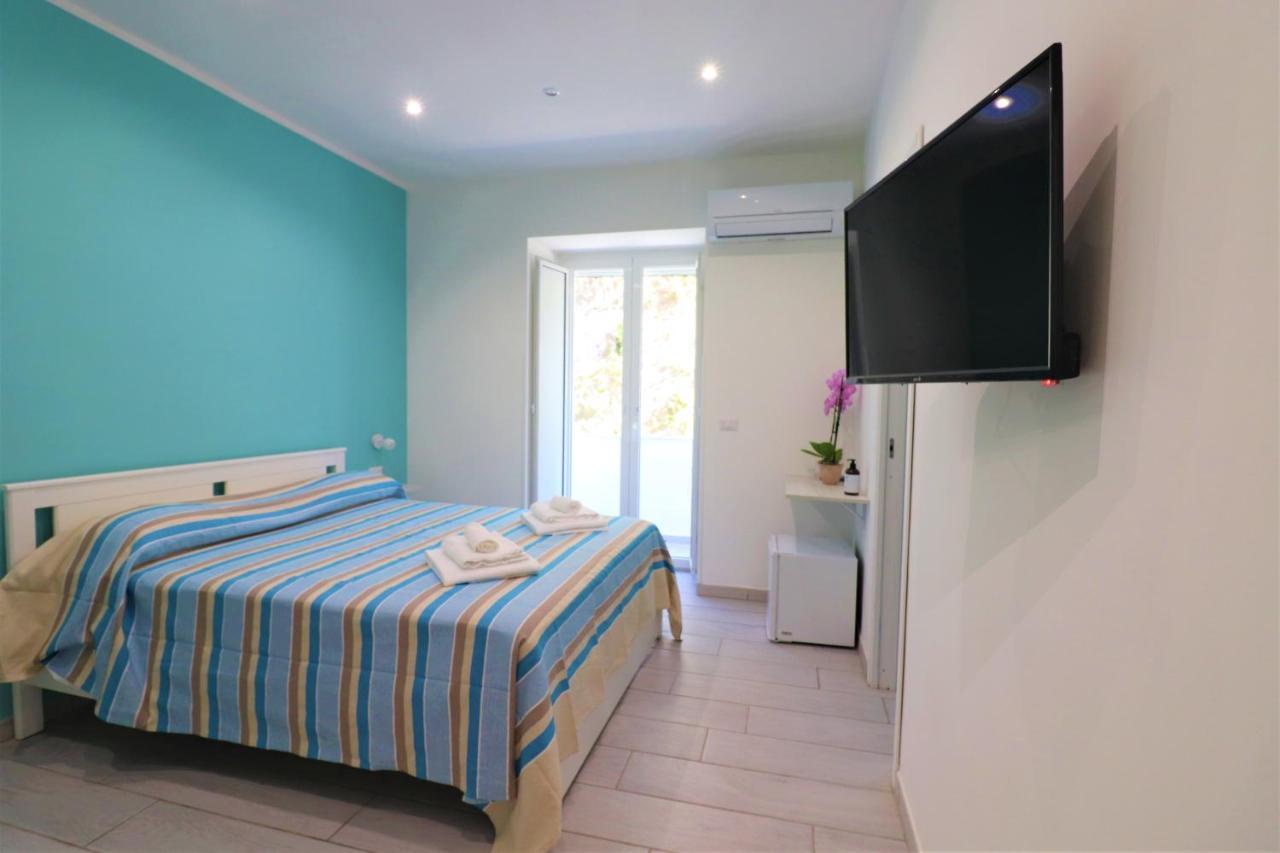 Bed&Blue Sorrento Hotel ภายนอก รูปภาพ